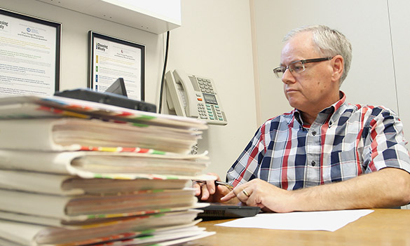 Psychiatrist Janet McCulloch and opthamologist Don Smallman are among the Kingston-area doctors raising alarm over cuts to fees paid to physicians. (Elliot Ferguson/The Whig-Standard)